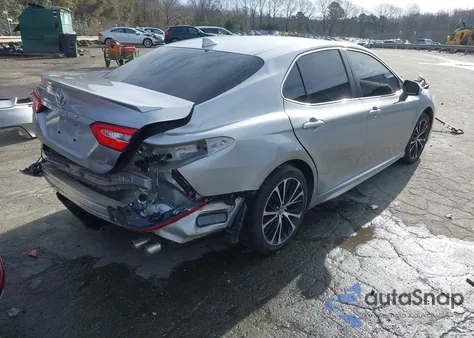 2020 Toyota Camry Se z USA, uszkodzony, nr VIN 4T1G11AKXLU901242